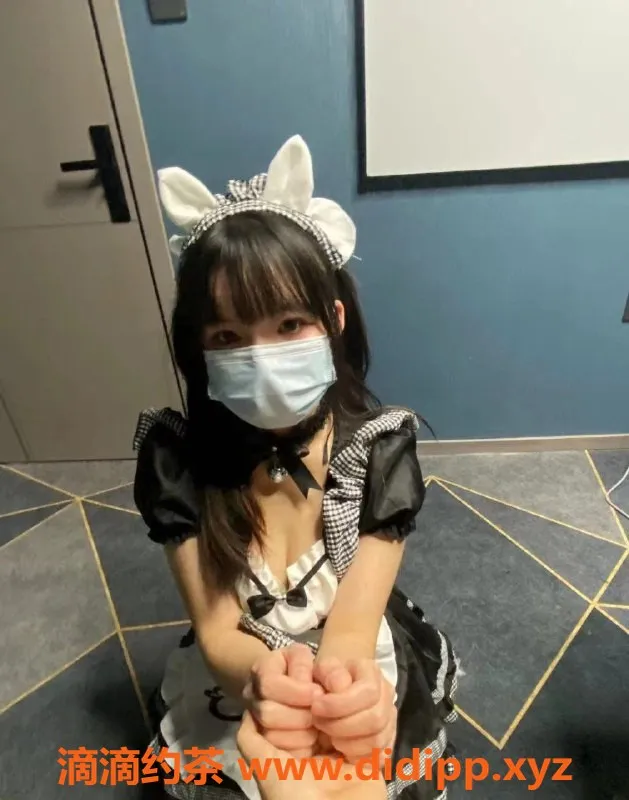 深圳楼凤-龙华私人影院女仆陪玩，369元起，尽享亲密服务