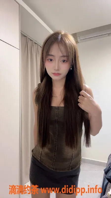 深圳楼凤-龙华软软，身材火辣，服务超赞只需500