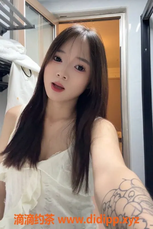 广州楼凤-白云嫩妹小糯米，700元约会体验