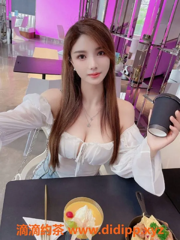 杭州楼凤-滨江区丽娜，27岁苗条妹子，包夜千元以下