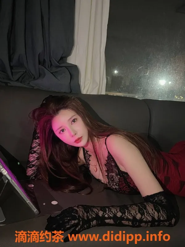 杭州楼凤-上城区小师妹98年165cm 48KG大胸热情服务