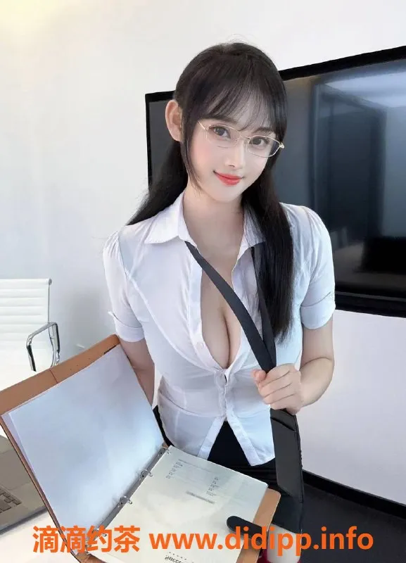 深圳楼凤-深圳福田雨儿 22岁 172cm 52kg 长腿大胸