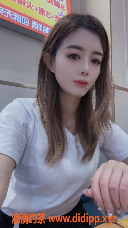 深圳楼凤资源信息,深圳樱子，千元以下大胸服务，超值体验！