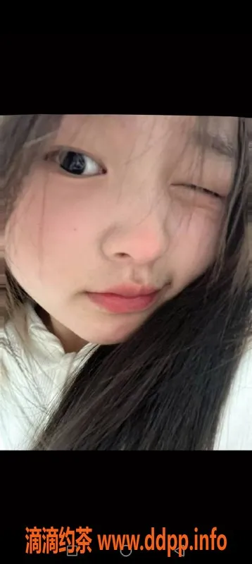 成都楼凤-成都嫩妹嘉嘉，18岁身高160，巨乳超诱人