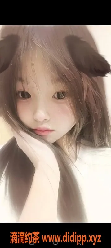 成都楼凤-成都嫩妹嘉嘉，18岁身高160，巨乳超诱人