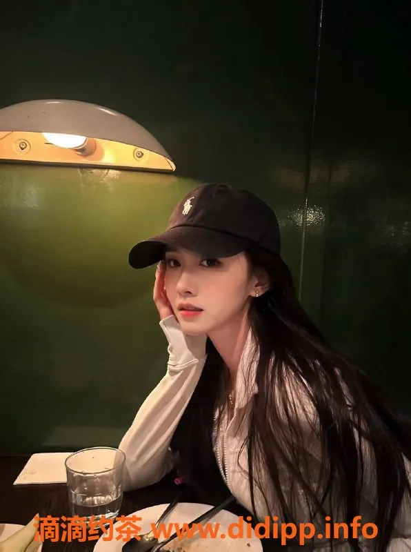 深圳楼凤资源信息,南山草莓，千元以上可外出，超多好评！