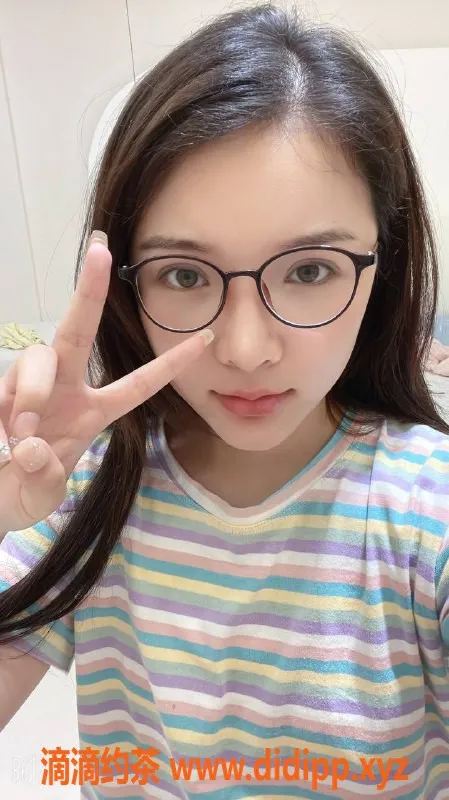 广州楼凤-天河御姐诗涵，800元一次，快来约！