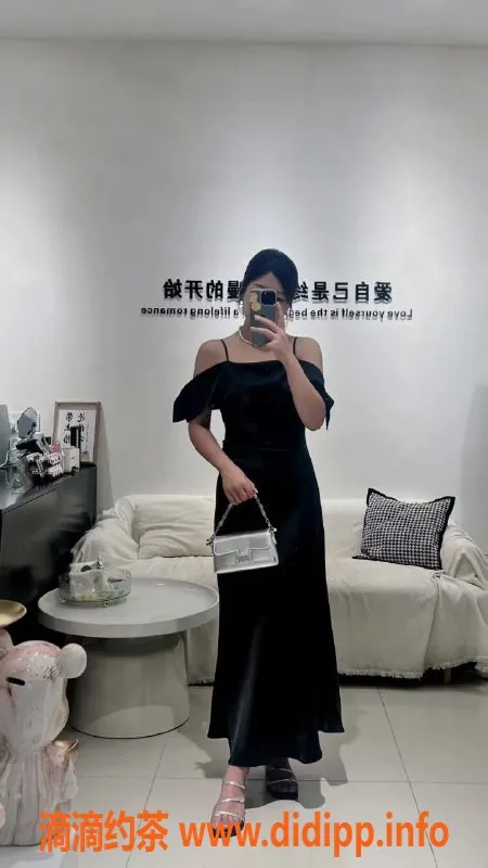 武汉楼凤-江汉区小婉，167高B罩杯，服务优质，课费500起