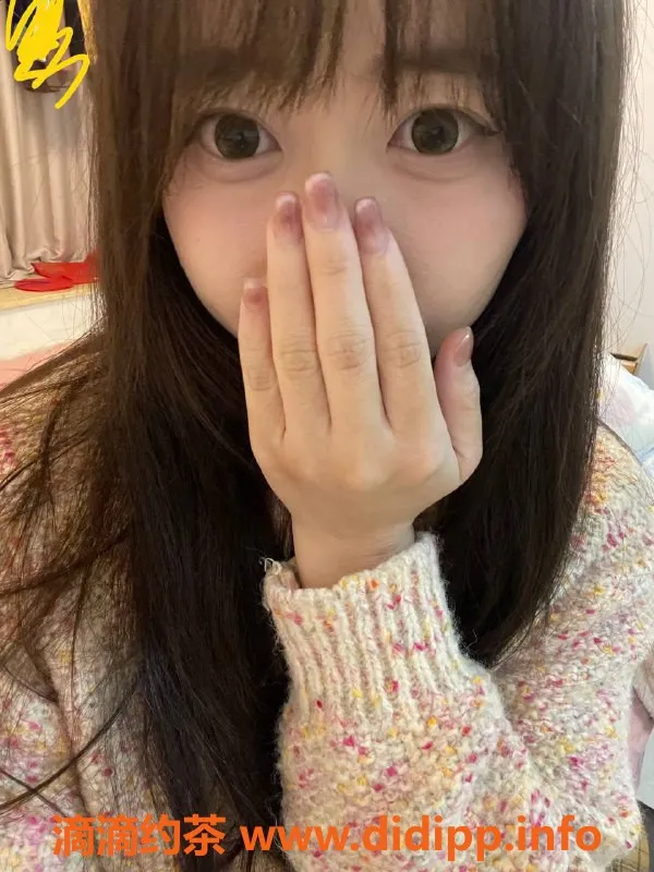 广州楼凤-番禺御姐moon，水费600p，超会舌吻