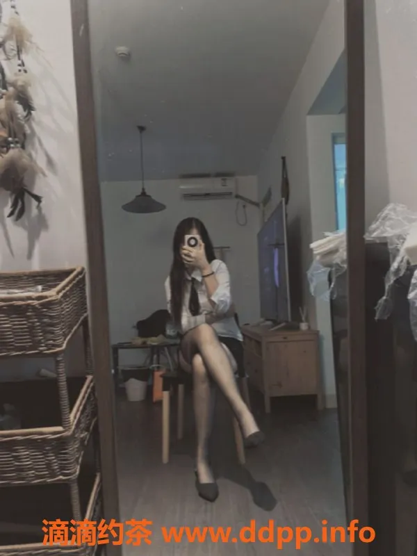 深圳楼凤-南山嫩妹柒柒大胸长腿仅千元起