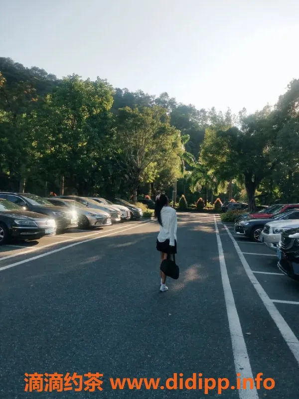 广州楼凤-海珠芊芊，500元课费，服务一流