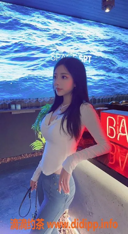 厦门楼凤-思明区若柠，身高169，电报老师热情服务