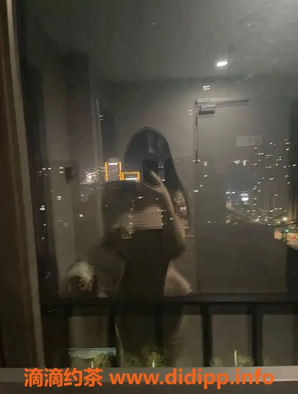 杭州楼凤-上城艺名泡泡，课费800热门服务