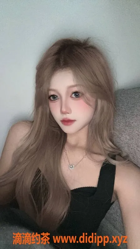 深圳楼凤-深圳龙岗佳佳，18岁嫩妹，162cm，44kg，1400起