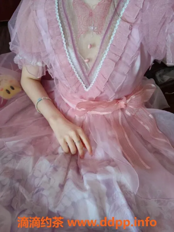 杭州上门服务-上城区依依：160cm身材，18岁诱惑，优质陪伴服务