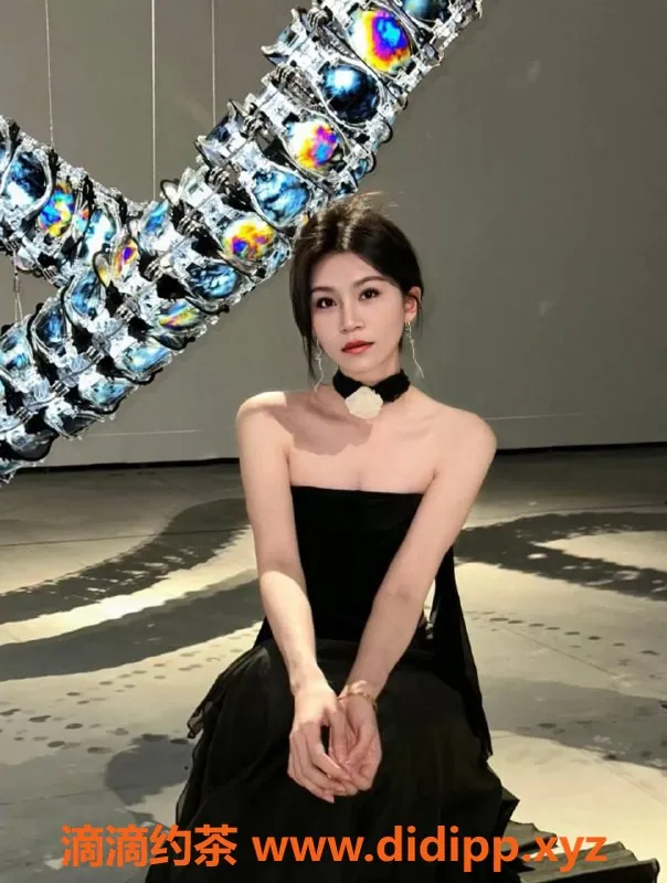 深圳楼凤-深圳罗湖琳酱，23岁170b，服务超棒