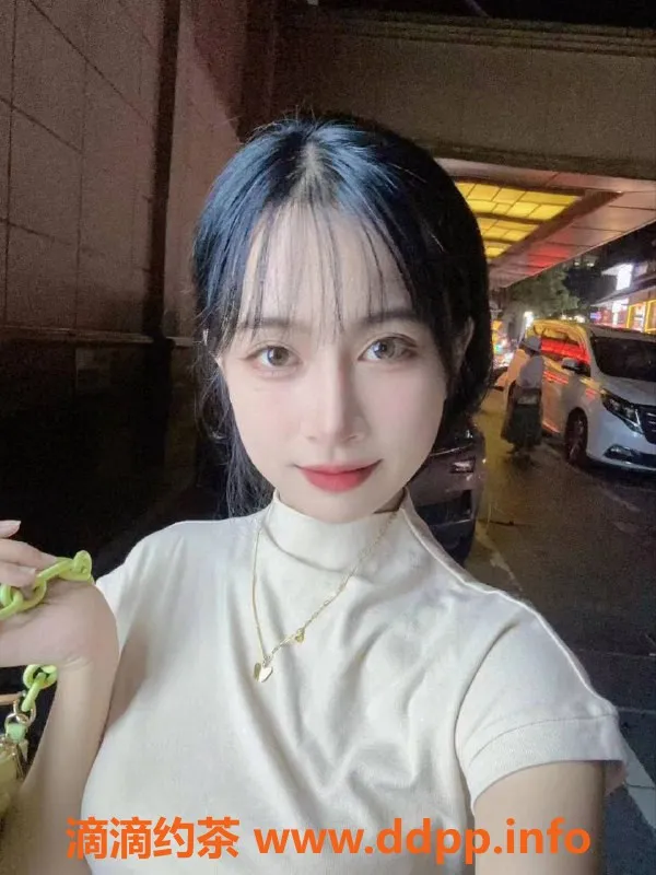 杭州楼凤-上城区依依，158cm，88斤，情趣服务任你选