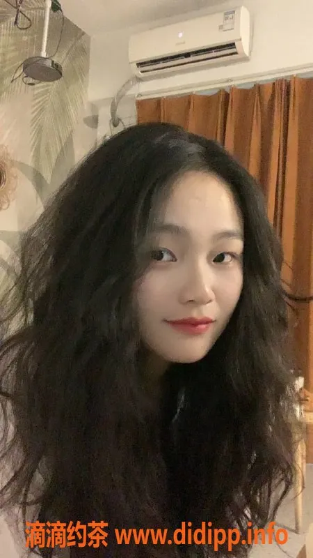 广州楼凤-天河小鸭，爆乳身材，600元约一晚