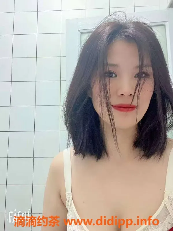 广州楼凤-白云娜姐，人妻风情，快来体验500的魅力！