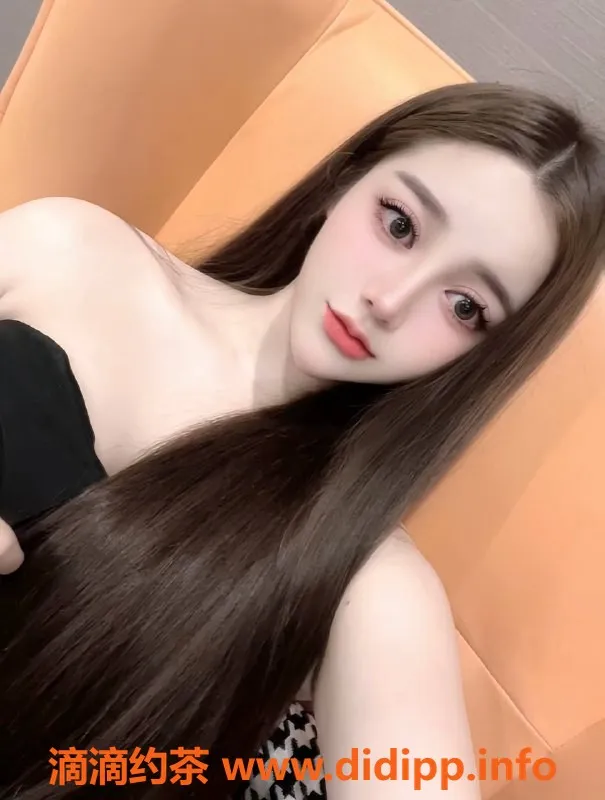 深圳楼凤-龙华欣欣，私聊1000p、1800pp服务等你来体验！