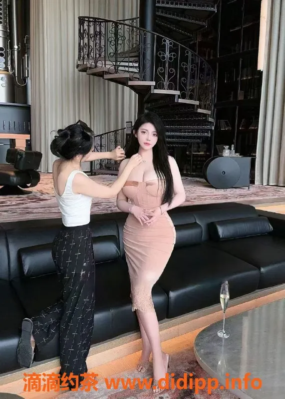 深圳楼凤-林夏，深圳福田22岁高挑美女，1500元起服务