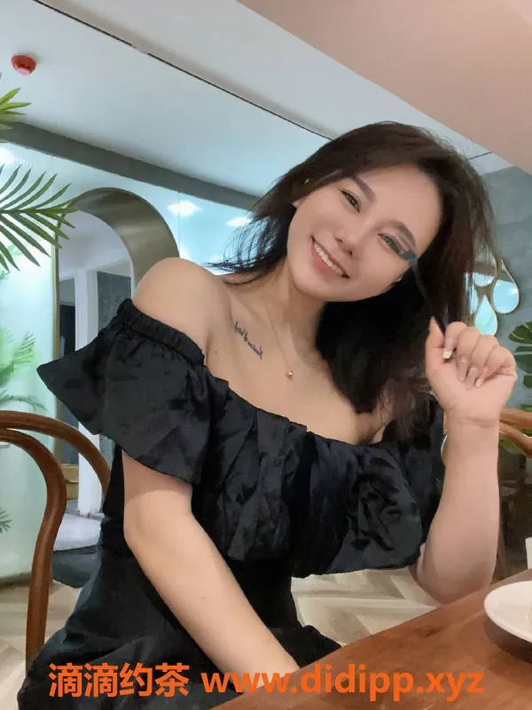 广州楼凤-番禺嫩妹甜心，长腿大胸只需800p