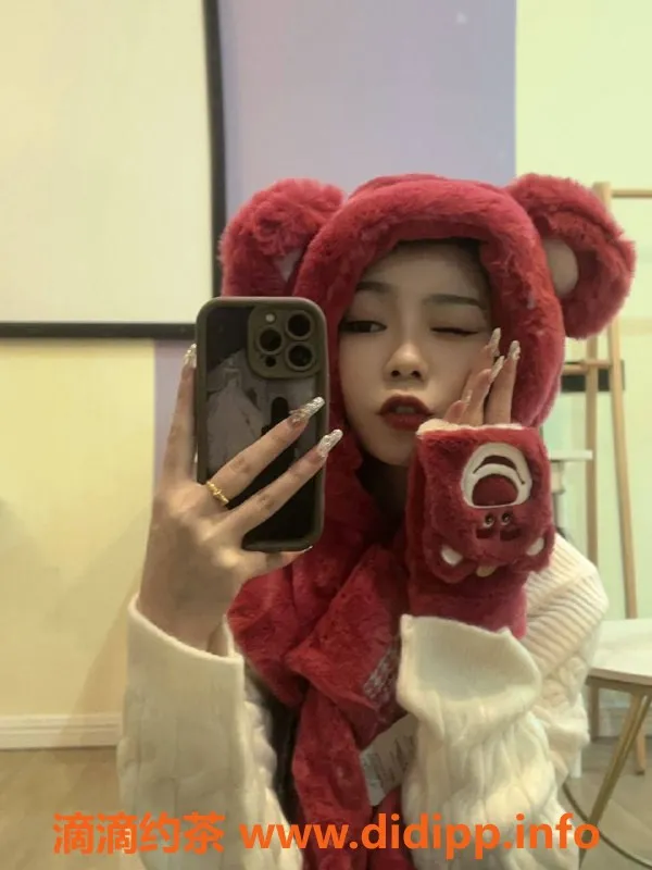 广州楼凤资源信息,天河正妹苏澈，700元预约，视频验证！