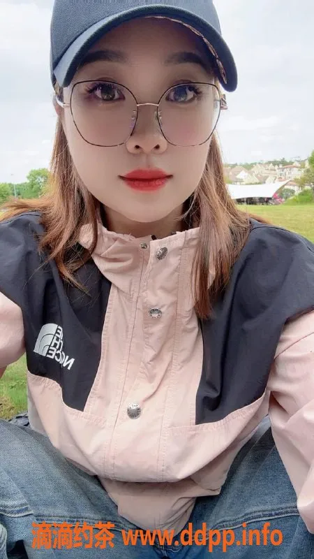 杭州楼凤-拱墅亲民眼镜姐姐，热门女生服务推荐