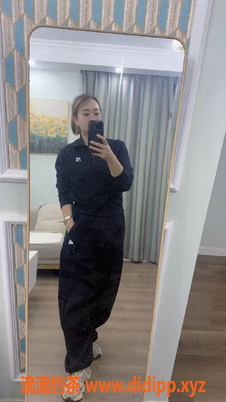 杭州楼凤-拱墅亲民眼镜姐姐，热门女生服务推荐