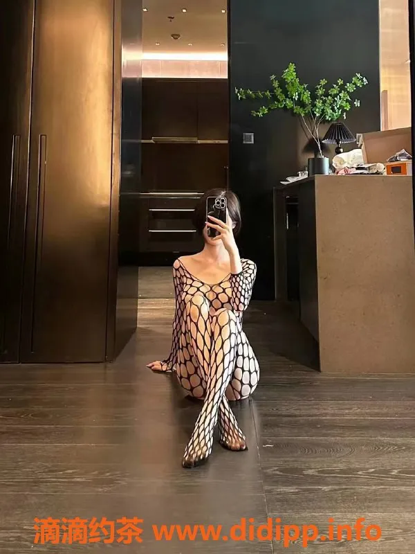 深圳楼凤-深圳福田思苒，170身高，92斤，长腿高老师