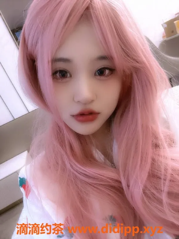 杭州楼凤-小颖 18岁 165cm 微胖胸围32B 精油按摩等多项服务