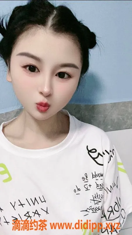 杭州楼凤-小不点，21岁清纯妹子160cm，超高颜值陪伴服务