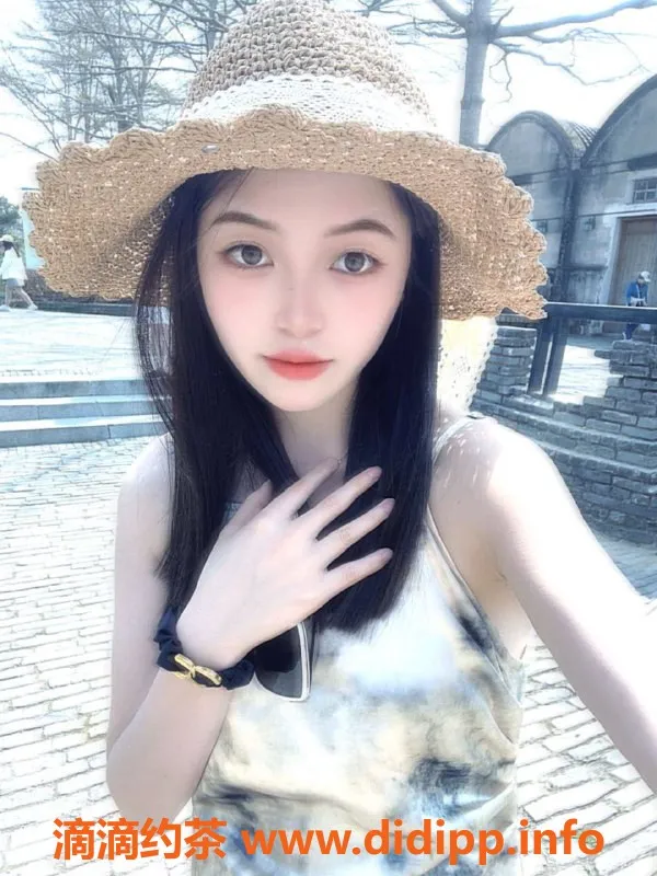 广州楼凤-天河小糖糖，700元一小时，真实视频验证