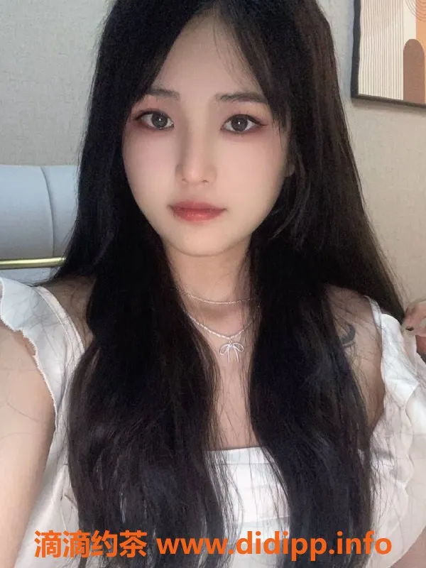 深圳楼凤-南山 KK兔，清新的小美女，期待你的来访！