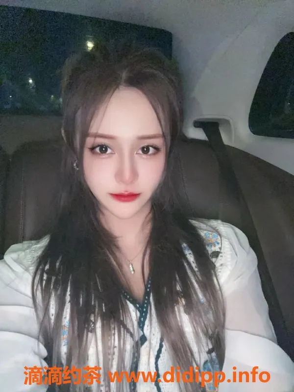 杭州楼凤-小橙子 白嫩肌肤 167cm 92斤 34C