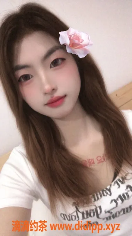 广州楼凤-黄埔嫩妹巧巧，视频验证，600元/1次