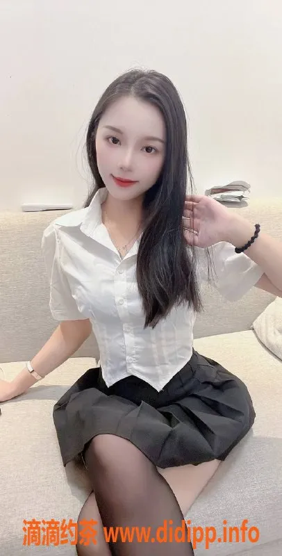 深圳楼凤-宝安可文，1500元起，深喉、鸳鸯浴等全套服务