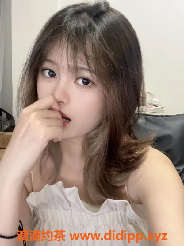 上海楼凤-普陀默默：肤白颜值高，800元超值体验