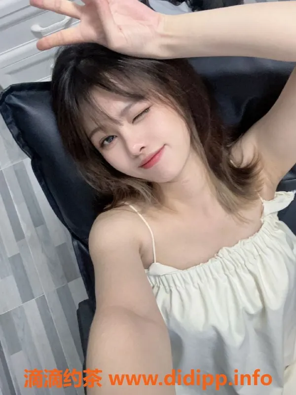 上海楼凤-普陀默默：肤白颜值高，800元超值体验