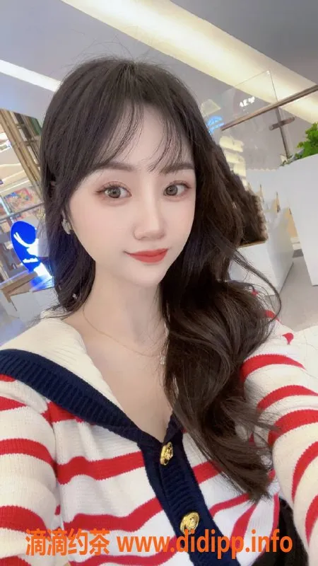 深圳楼凤-南山小海棠，165cm B罩杯，900元起