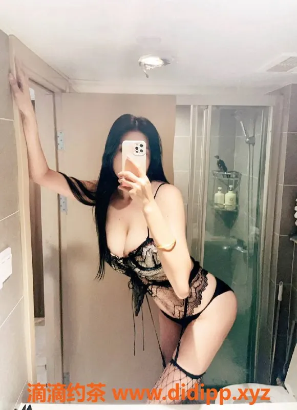 杭州楼凤-嘉怡（车模）170cm 58kg 舌吻双飞 1200元起