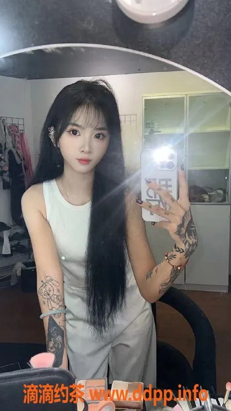 深圳楼凤-深圳宝安苏苏，19岁165cm，超赞嫩妹服务