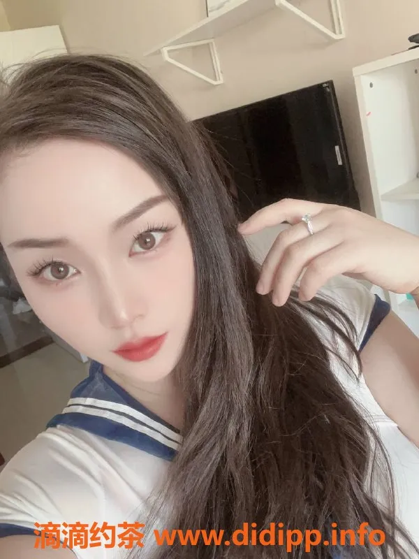 杭州上门服务-滨江区小乔 27岁 163cm 乳交＋车震 1200起