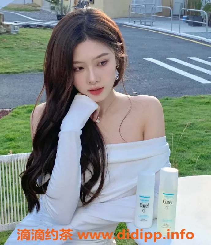 上海楼凤-静安张张，168身高，D罩杯美女，2000出门