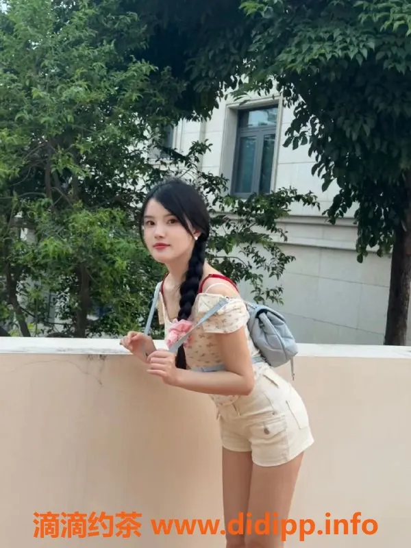 深圳楼凤-龙华青青，22岁，165cm，48kg，1280元起