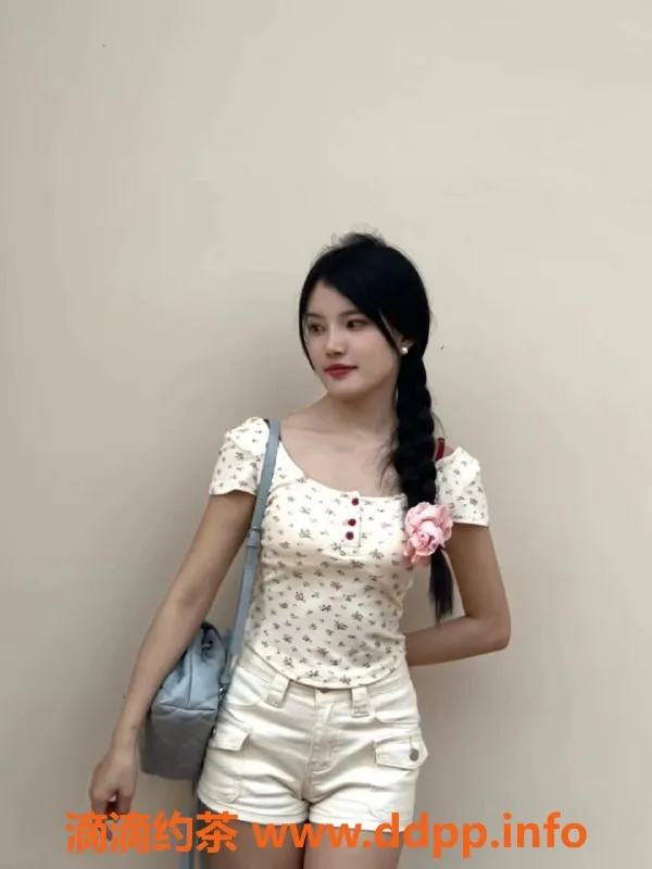 深圳楼凤-龙华青青，22岁，165cm，48kg，1280元起