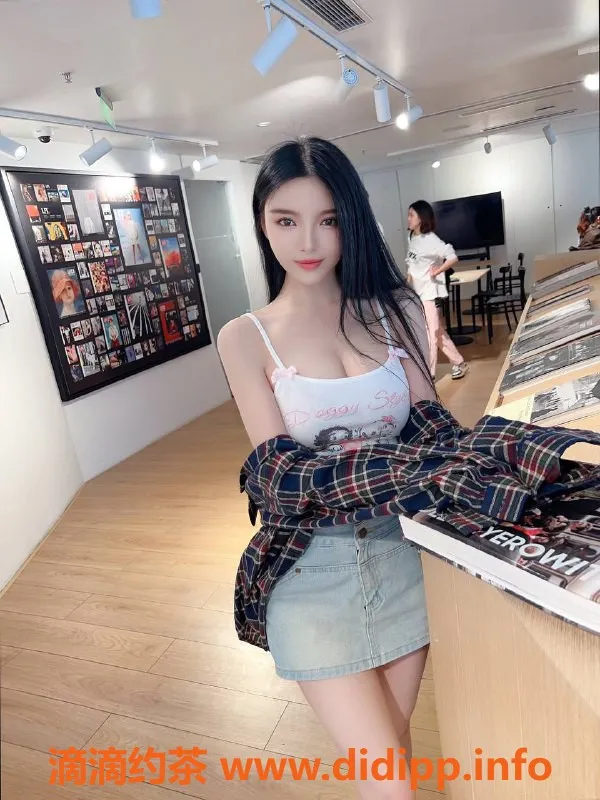 杭州楼凤-丹丹 23岁 清纯可爱 165cm 48kg 全套服务只需900p