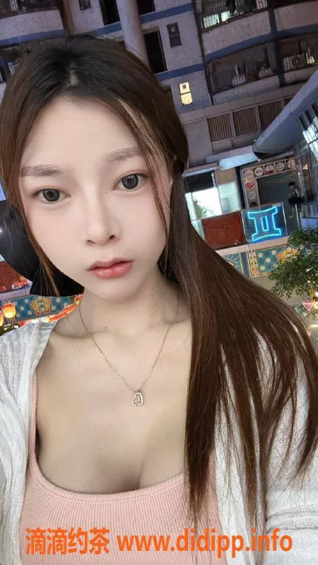 广州楼凤-天河小水，800元体验爆乳魅力