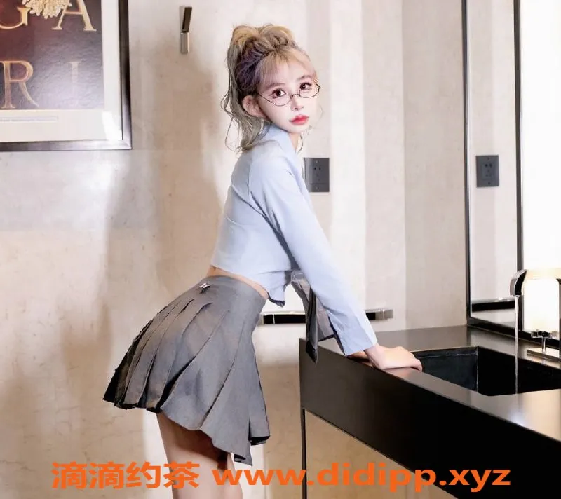 上海楼凤-普陀秀秀，170cm大胸美女，700P体验