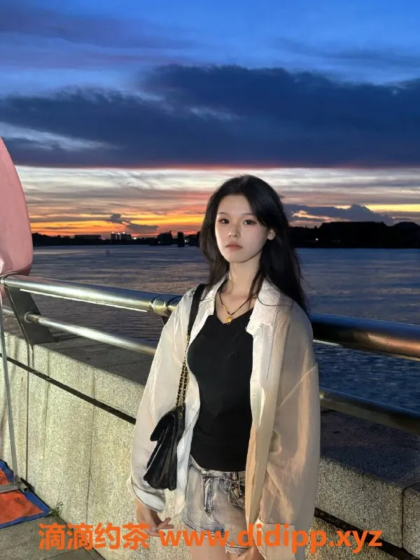 广州楼凤-天河嫩妹晨晨，验证视频，升级服务只需1000